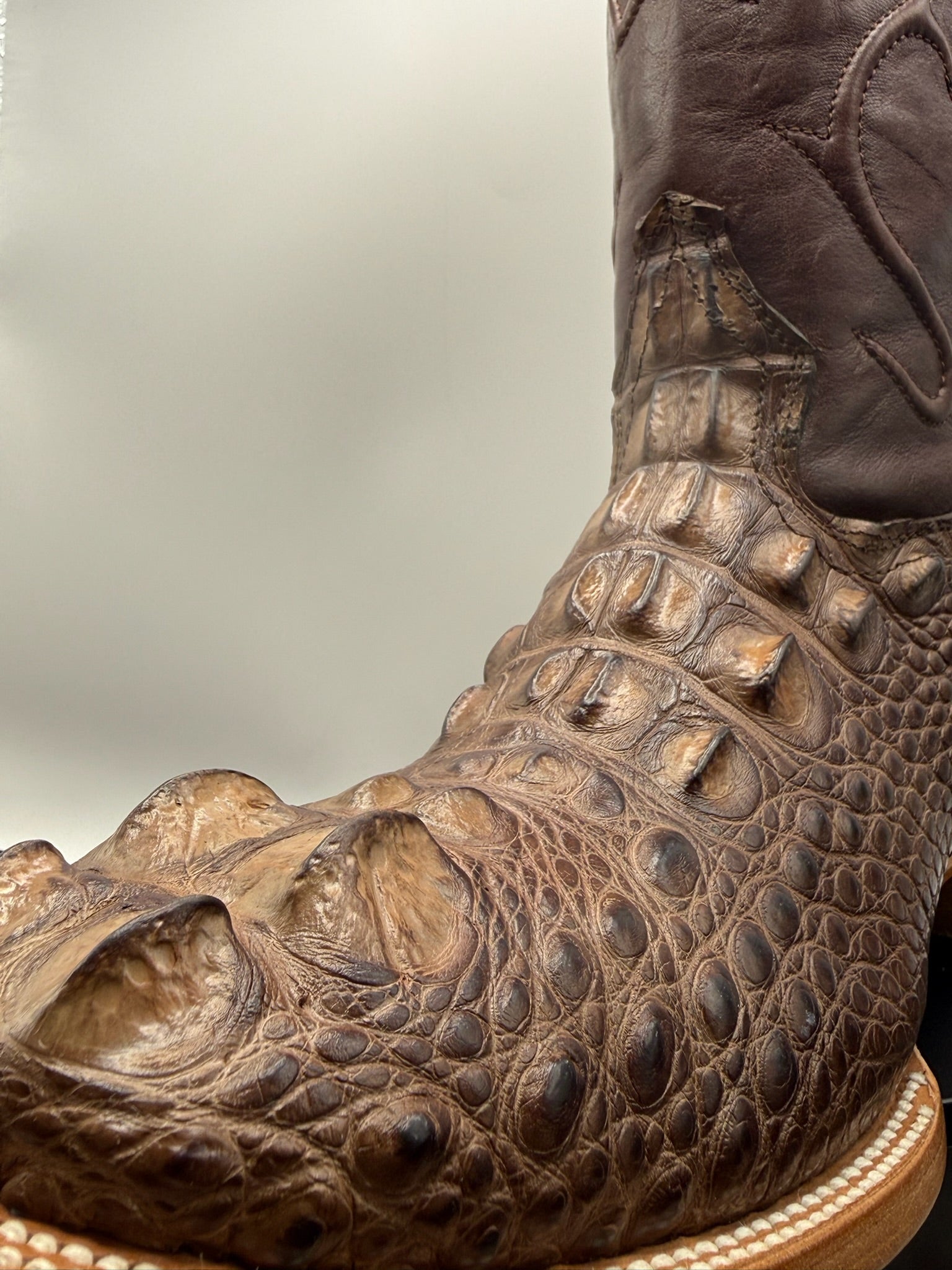 Genuine Handcrafted Hornback Alligator Boots